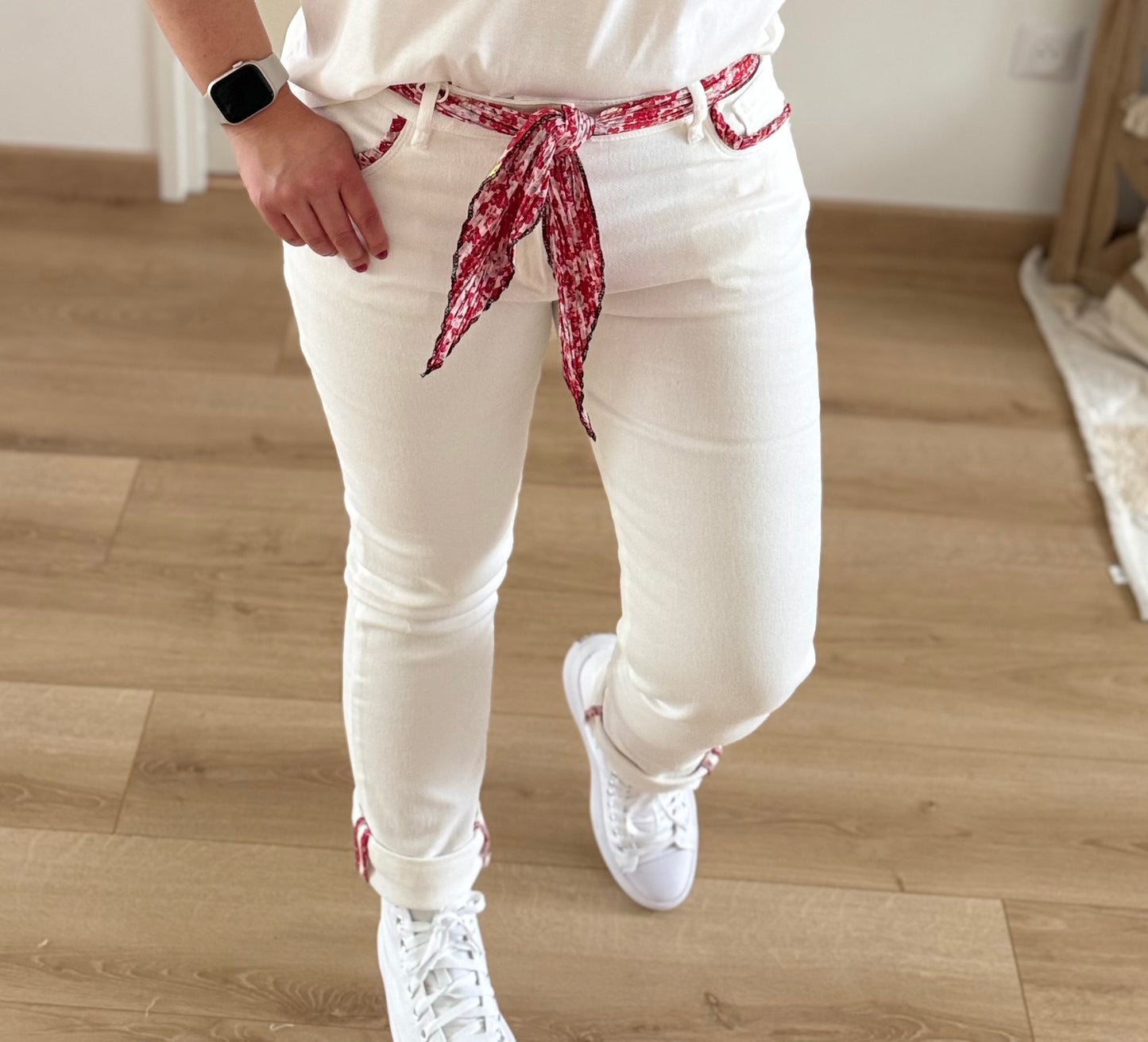 Pantalon jeans blanc&rouge